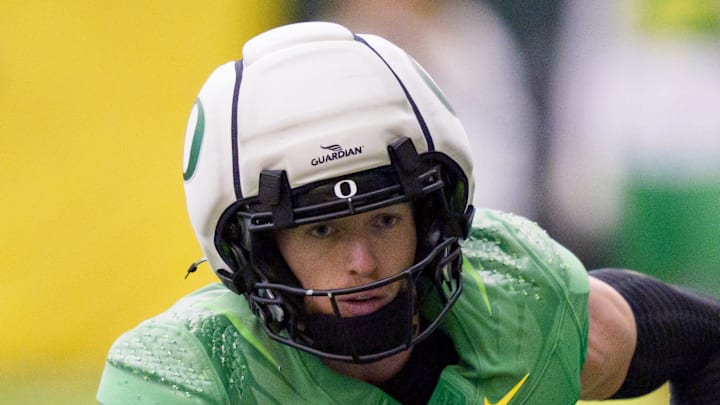 Oregon defensive back Dillon Thieneman