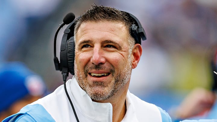 Houston Texans v Tennessee Titans