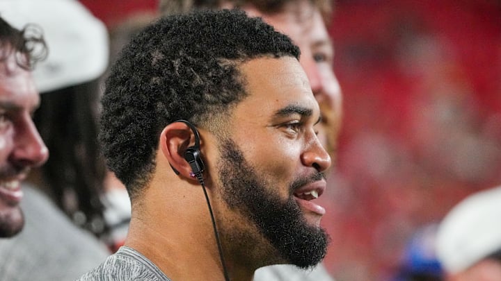 Chicago Bears quarterback Caleb Williams (18) on the sidelines against the Kansas City Chiefs Chicago Bears quarterback Caleb Williams (18) on the sidelines against the Kansas City Chiefs