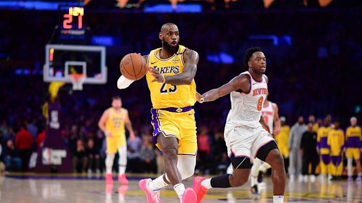 LeBron James ha enfrentado varias veces a los Knicks con el uniforme de Lakers