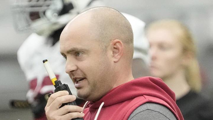 Former Arizona Cardinals offensive coordinator Drew Petzing calls a play during training camp at State Farm Stadium
