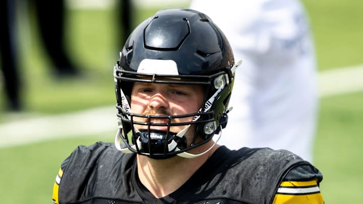 Iowa offensive lineman Logan Jones