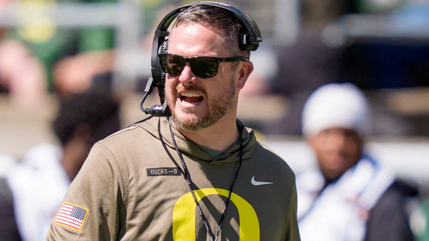 Ducks Defensive Line Buzz Builds Ahead of Crucial Season for Oregon