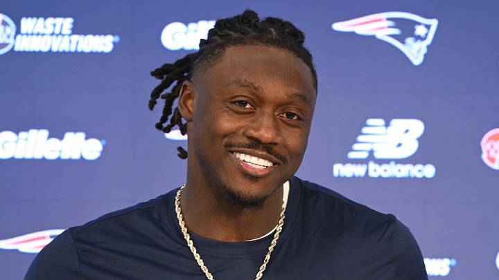 New England Patriots wide receiver A.J. Brown (1).