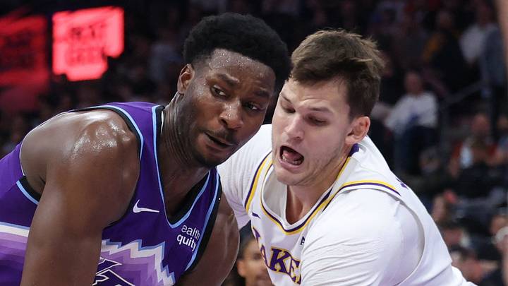 Oct 25, 2026; Salt Lake City, Utah, USA; Utah Jazz forward Jaren Jackson Jr. (20) and Los Angeles Lakers center Walker Kessler (right) battle for the ball during the second half at Delta Center. Mandatory Credit: Rob Gray-Imagn Images Oct 25, 2026; Salt Lake City, Utah, USA; Utah Jazz forward Jaren Jackson Jr. (20) and Los Angeles Lakers center Walker Kessler (right) battle for the ball during the second half at Delta Center. Mandatory Credit: Rob Gray-Imagn Images