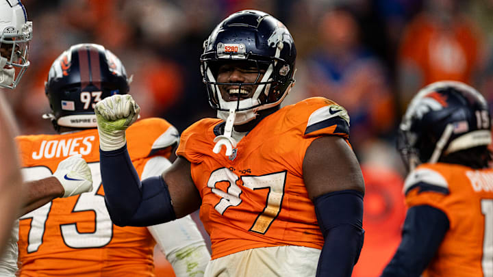 Denver Broncos, Malcolm Roach
