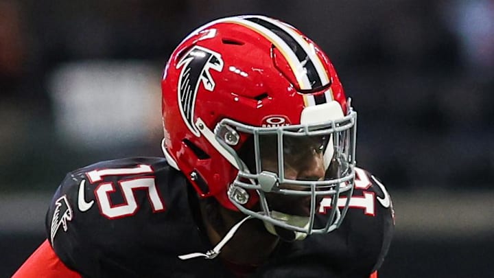 Former Atlanta Falcons linebacker Matthew Judon (15) rushes the passer against the New York Giants 