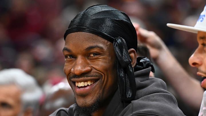 Golden State Warriors v Cleveland Cavaliers Golden State Warriors v Cleveland Cavaliers