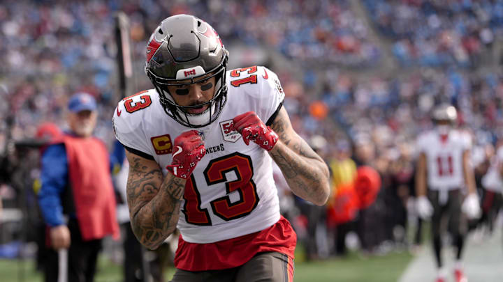Dec 21, 2025; Charlotte, North Carolina, USA; Tampa Bay Buccaneers wide receiver Mike Evans (13) reacts a touchdown during the first half against the Carolina Panthers at Bank of America Stadium. Mandatory Credit: Jim Dedmon-Imagn Images Dec 21, 2025; Charlotte, North Carolina, USA; Tampa Bay Buccaneers wide receiver Mike Evans (13) reacts a touchdown during the first half against the Carolina Panthers at Bank of America Stadium. Mandatory Credit: Jim Dedmon-Imagn Images