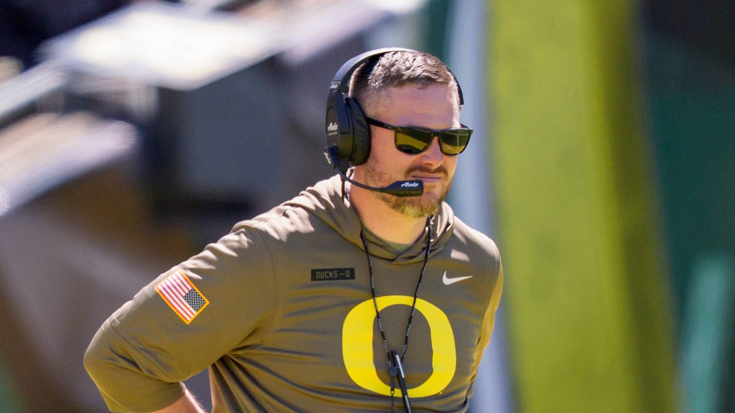 Oregon Ducks' Important Recruiting Opportunity vs. USC