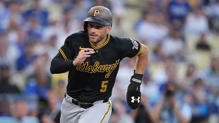 Aug 21, 2026; Los Angeles, California, USA; Pittsburgh Pirates second baseman Brandon Lowe (5) scores during the 1st inning against the Los Angeles Dodgers at Dodger Stadium. Mandatory Credit: Kirby Lee-Imagn Images Aug 21, 2026; Los Angeles, California, USA; Pittsburgh Pirates second baseman Brandon Lowe (5) scores during the 1st inning against the Los Angeles Dodgers at Dodger Stadium. Mandatory Credit: Kirby Lee-Imagn Images