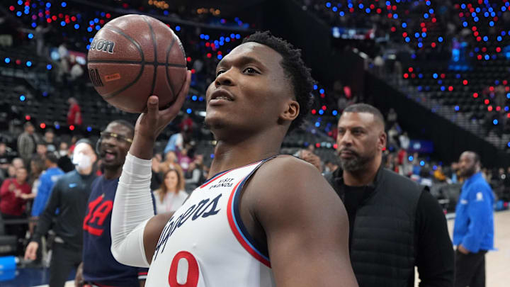 LA Clippers guard Bennedict Mathurin (9) throws the ball into the crowd after the game against the Denver Nuggets at Intuit Dome.