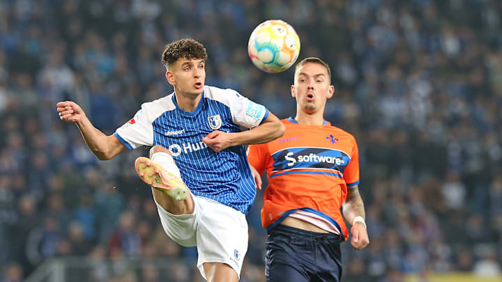 Daniel Elfadli (li.) im Duell mit Phillip Tietz Daniel Elfadli (li.) im Duell mit Phillip Tietz