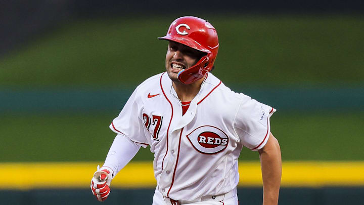 Cincinnati Reds first baseman Sal Stewart (27) runs to third Cincinnati Reds first baseman Sal Stewart (27) runs to third