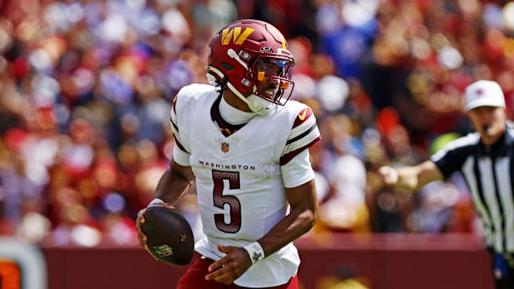 Washington Commanders quarterback Jayden Daniels (5).