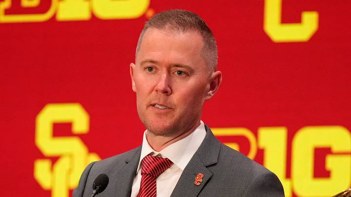 Jul 24, 2025; Las Vegas, NV, USA; USC head coach Lincoln Riley speaks to the media during the Big Ten NCAA college football media days at Mandalay Bay Resort. Mandatory Credit: Lucas Peltier-Imagn Images Jul 24, 2025; Las Vegas, NV, USA; USC head coach Lincoln Riley speaks to the media during the Big Ten NCAA college football media days at Mandalay Bay Resort. Mandatory Credit: Lucas Peltier-Imagn Images