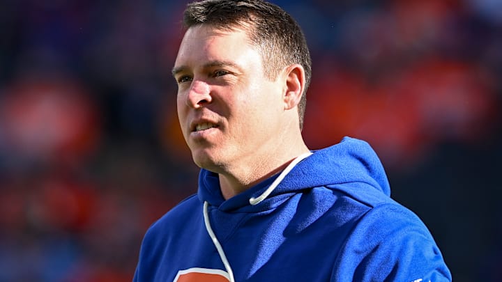 Denver Broncos DBs coach Jim Leonhard