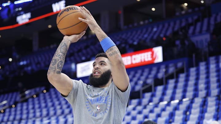 Apr 22, 2025; Oklahoma City, Oklahoma, USA; Oklahoma City Thunder forward Kenrich Williams warms up before the start of game two of first round for the 2024 NBA Playoffs against the the Memphis Grizzlies at Paycom Center. Mandatory Credit: Alonzo Adams-Imagn Images Apr 22, 2025; Oklahoma City, Oklahoma, USA; Oklahoma City Thunder forward Kenrich Williams warms up before the start of game two of first round for the 2024 NBA Playoffs against the the Memphis Grizzlies at Paycom Center. Mandatory Credit: Alonzo Adams-Imagn Images