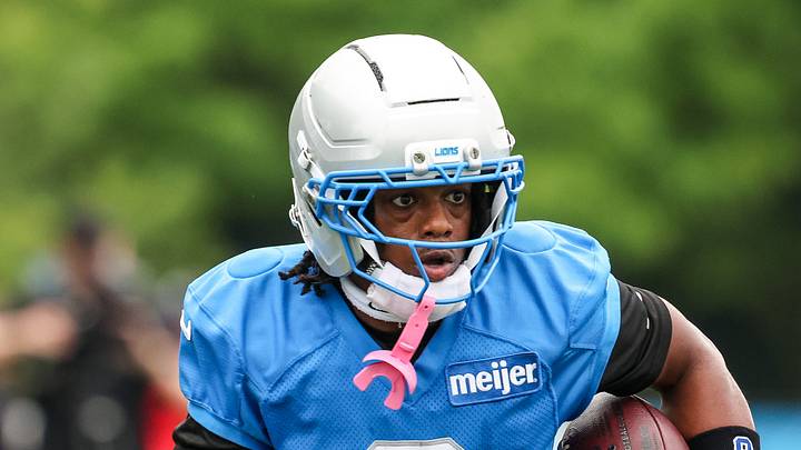 Aug 2, 2026; Allen Park, MI, USA; Detroit Lions wide receiver Greg Dortch (8) carries the ball during Detroit Lions training camp at Meijer Performance Center. Mandatory Credit: Paul Barnick-Imagn Images