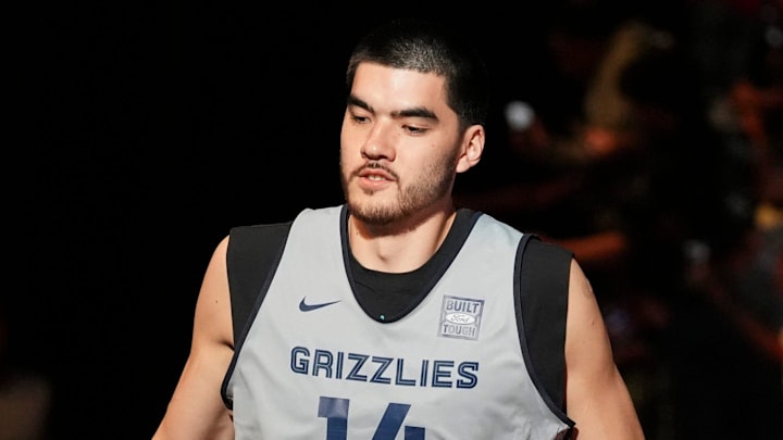 Grizzlies' Zach Edey (14) walks onto the court for open practice at the FedExForum on October 4, 2025, in Memphis, Tenn.