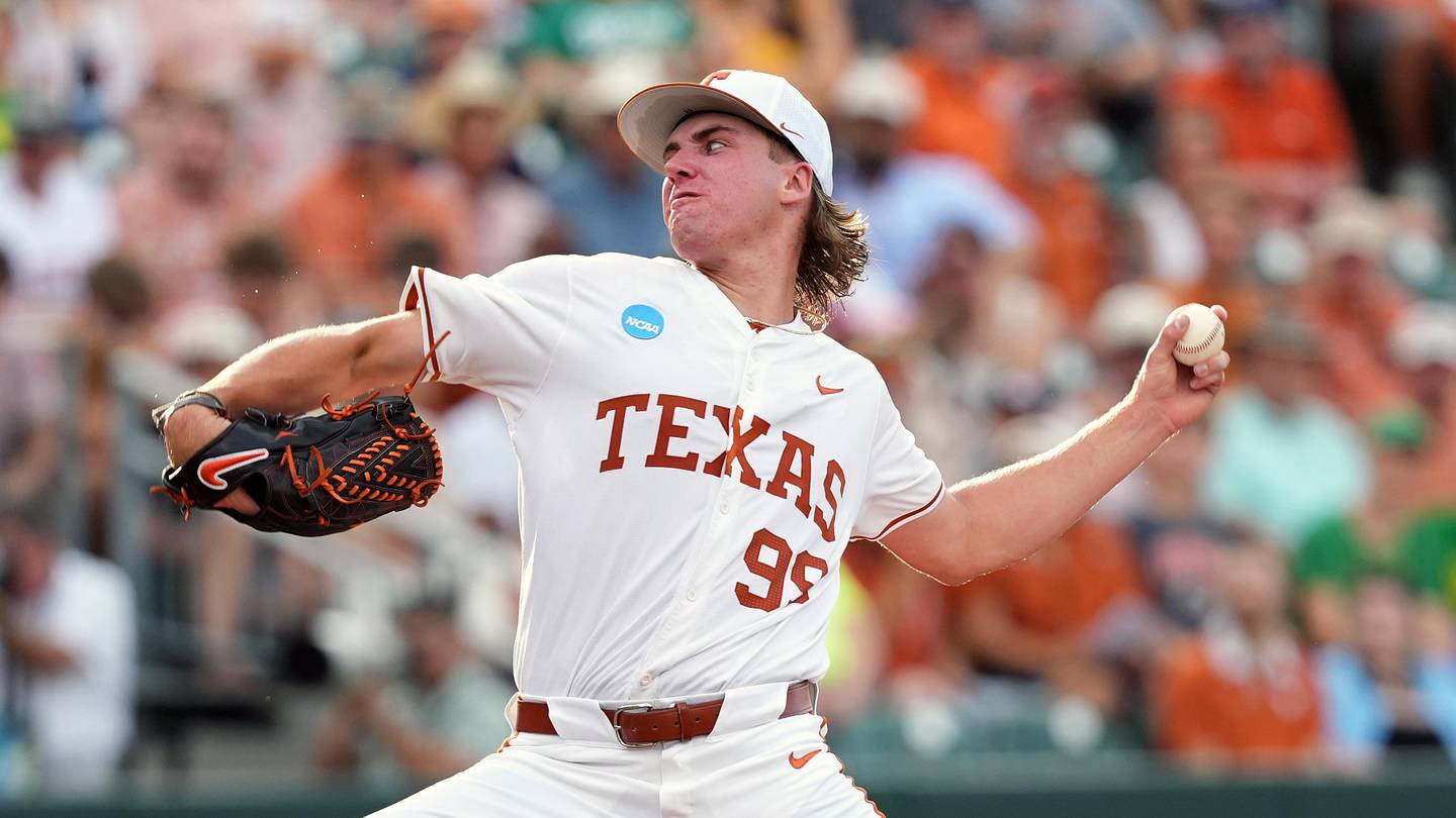 Oregon, Texas Baseball College World Series Odds Shift Dramatically After Blowout