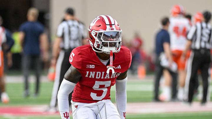 Indiana Hoosiers defensive back D'Angelo Ponds (5) warms up prior to the game against the Illinois Fighting Illini at Memorial Stadium