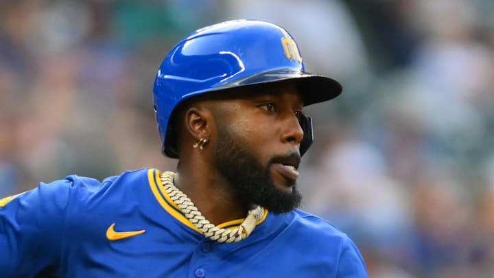 Seattle Mariners left fielder Randy Arozarena runs after hitting a single against the Texas Rangers on July 31 at T-Mobile Park.