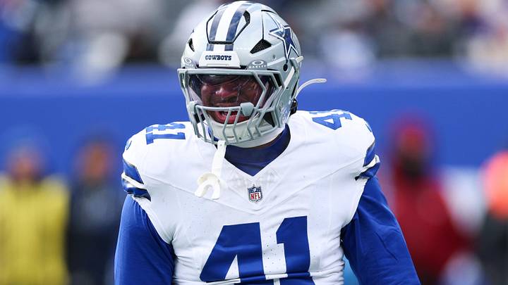 Dallas Cowboys defensive end Donovan Ezeiruaku (41) Dallas Cowboys defensive end Donovan Ezeiruaku (41)