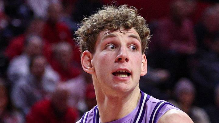 Feb 24, 2026; Piscataway, New Jersey, USA; Washington Huskies forward Hannes Steinbach (6) looks to the basket as Rutgers Scarlet Knights guard Darren Buchanan Jr. (5) defends during the first half at Jersey Mike's Arena. Mandatory Credit: Vincent Carchietta-Imagn Images Feb 24, 2026; Piscataway, New Jersey, USA; Washington Huskies forward Hannes Steinbach (6) looks to the basket as Rutgers Scarlet Knights guard Darren Buchanan Jr. (5) defends during the first half at Jersey Mike's Arena. Mandatory Credit: Vincent Carchietta-Imagn Images