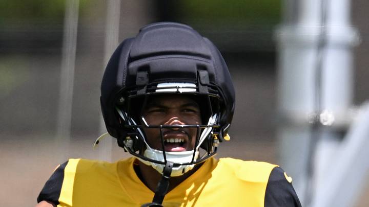 Pittsburgh Steelers cornerback Daylen Everette Pittsburgh Steelers cornerback Daylen Everette
