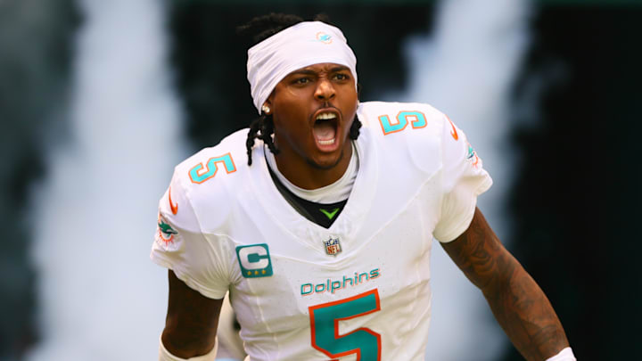 Sep 8, 2024; Miami Gardens, Florida, USA; Miami Dolphins cornerback Jalen Ramsey (5) runs onto the field before the game against the Jacksonville Jaguars at Hard Rock Stadium. Mandatory Credit: Sam Navarro-Imagn Images Sep 8, 2024; Miami Gardens, Florida, USA; Miami Dolphins cornerback Jalen Ramsey (5) runs onto the field before the game against the Jacksonville Jaguars at Hard Rock Stadium. Mandatory Credit: Sam Navarro-Imagn Images