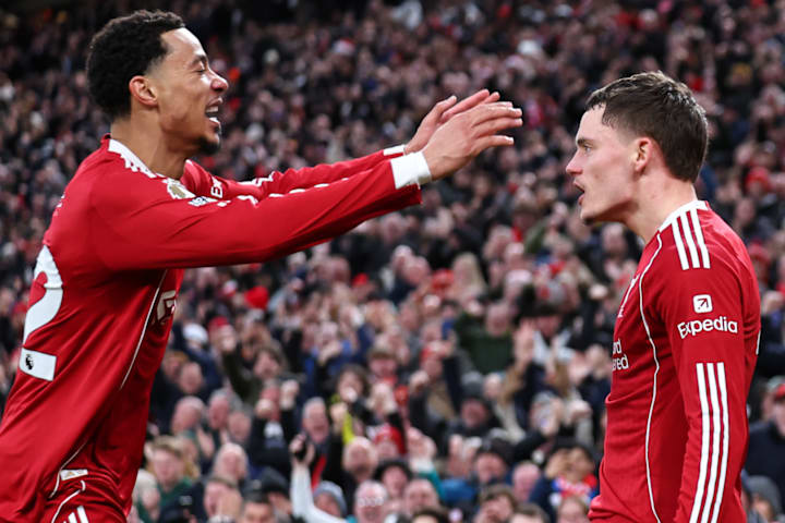 Hugo Ekitiké (left) and Florian Wirtz.