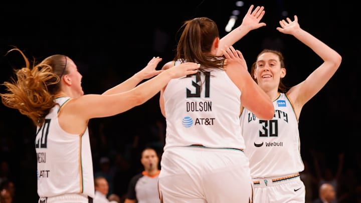 Los Angeles Sparks v New York Liberty