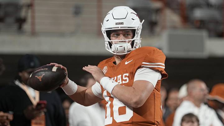 Texas Longhorns quarterback Arch Manning Texas Longhorns quarterback Arch Manning
