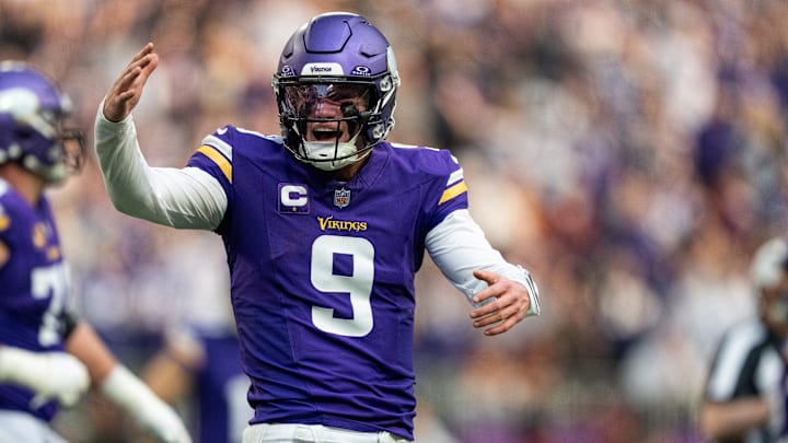 Washington Commanders v Minnesota Vikings - NFL 2025