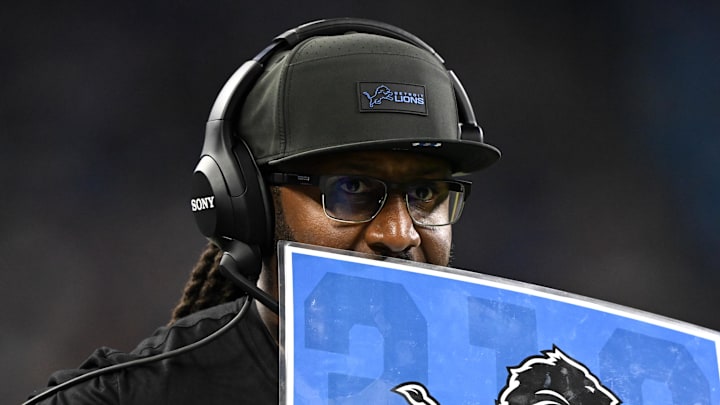 Detroit Lions defensive coordinator Kelvin Sheppard looks on during the second quarter of the game against the Chicago Bears