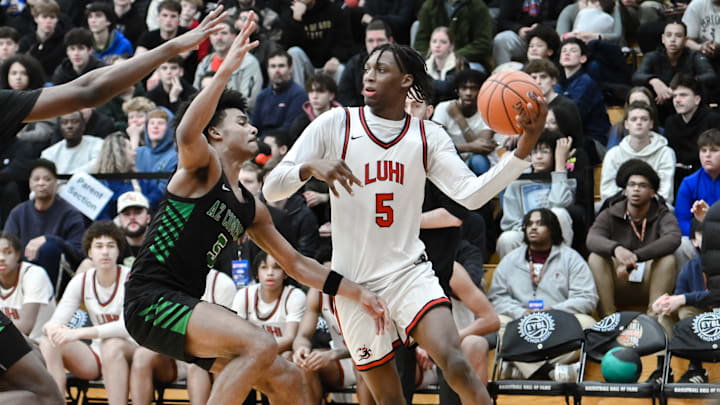 HIGH SCHOOL BASKETBALL: JAN 19 Spalding Hoophall Classic - Long Island Lutheran vs Arizona Compass