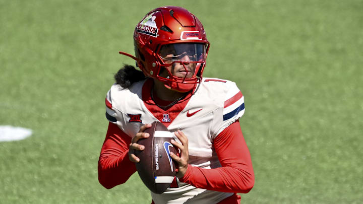 Oct 18, 2025; Houston, Texas, USA; Arizona Wildcats quarterback Noah Fifita (1) looks to pass the ball during the third quarter against the Houston Cougars at TDECU Stadium. Mandatory Credit: Maria Lysaker-Imagn Images Oct 18, 2025; Houston, Texas, USA; Arizona Wildcats quarterback Noah Fifita (1) looks to pass the ball during the third quarter against the Houston Cougars at TDECU Stadium. Mandatory Credit: Maria Lysaker-Imagn Images