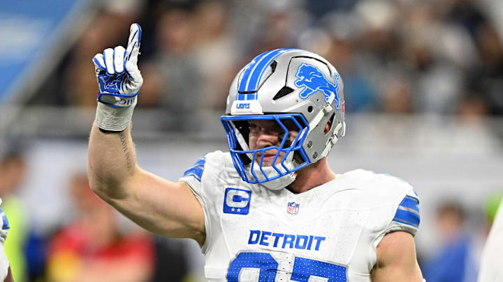 Dec 4, 2025; Detroit, Michigan, USA; Detroit Lions defensive end Aidan Hutchinson (97) reacts after a play during the second half against the Dallas Cowboys at Ford Field. Mandatory Credit: Lon Horwedel-Imagn Images Dec 4, 2025; Detroit, Michigan, USA; Detroit Lions defensive end Aidan Hutchinson (97) reacts after a play during the second half against the Dallas Cowboys at Ford Field. Mandatory Credit: Lon Horwedel-Imagn Images
