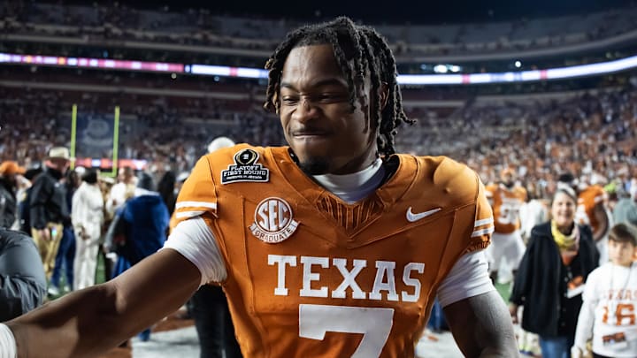 Dec 21, 2024; Austin, Texas, USA; Texas Longhorns defensive back Jahdae Barron (7) against the Clemson Tigers during the CFP National playoff first round at Darrell K Royal-Texas Memorial Stadium. Mandatory Credit: Mark J. Rebilas-Imagn Images Dec 21, 2024; Austin, Texas, USA; Texas Longhorns defensive back Jahdae Barron (7) against the Clemson Tigers during the CFP National playoff first round at Darrell K Royal-Texas Memorial Stadium. Mandatory Credit: Mark J. Rebilas-Imagn Images