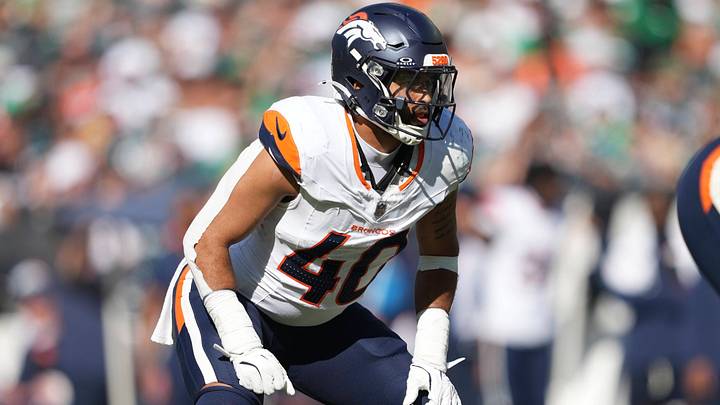 PHILADELPHIA, PA - OCTOBER 05: Denver Broncos linebacker Justin Strnad (40 looks on during the game between the Denver Broncos and the Philadelphia Eagles on October 5, 2025 at Lincoln Financial Field in Philadelphia, PA.