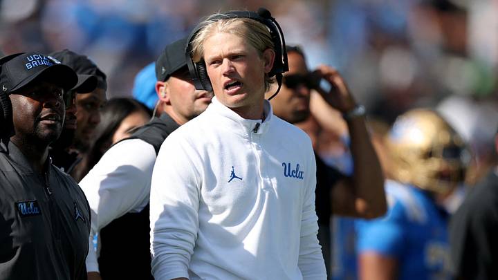 Oct 4, 2025; Pasadena, California, USA; UCLA Bruins interim head coach Tim Skipper (left) and new offensive coordinator Jerry Neuheisel (right) on the sideline during second half against the Penn State Nittany Lions at Rose Bowl. Mandatory Credit: Kiyoshi Mio-Imagn Images Oct 4, 2025; Pasadena, California, USA; UCLA Bruins interim head coach Tim Skipper (left) and new offensive coordinator Jerry Neuheisel (right) on the sideline during second half against the Penn State Nittany Lions at Rose Bowl. Mandatory Credit: Kiyoshi Mio-Imagn Images