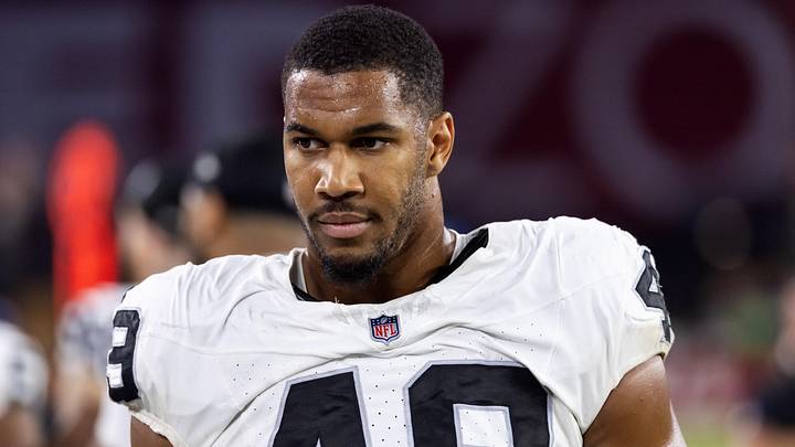 Las Vegas Raiders defensive end Charles Snowden against the Arizona Cardinals during a preseason game. Las Vegas Raiders defensive end Charles Snowden against the Arizona Cardinals during a preseason game.