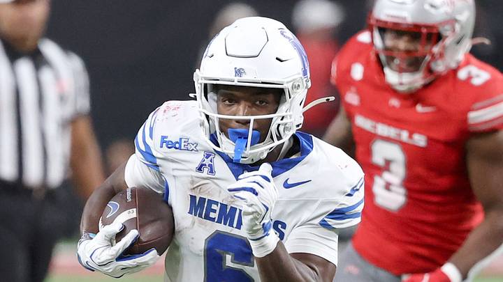 Memphis running back Jaylin Carter