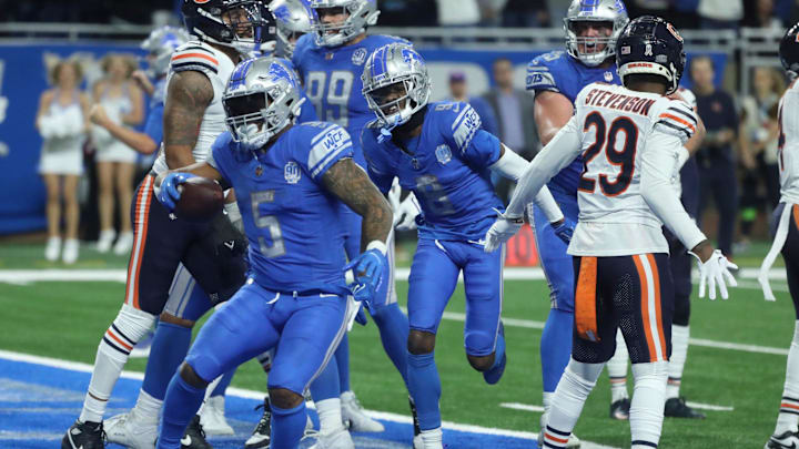 Detroit Lions running back David Montgomery (5) scores the go-ahead touchdown with 29 seconds left to defeat the Bears Detroit Lions running back David Montgomery (5) scores the go-ahead touchdown with 29 seconds left to defeat the Bears