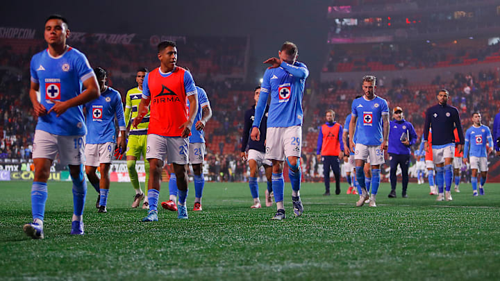 Cruz Azul sumó su segunda derrota del semestre y lo hizo en el momento menos oportuno