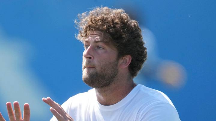 May 20, 2025; El Segundo, CA, USA; Los Angeles Chargers tight end Tucker Fisk (42) performs during offseason workouts at The Bolt. Mandatory Credit: Kirby Lee-Imagn Images