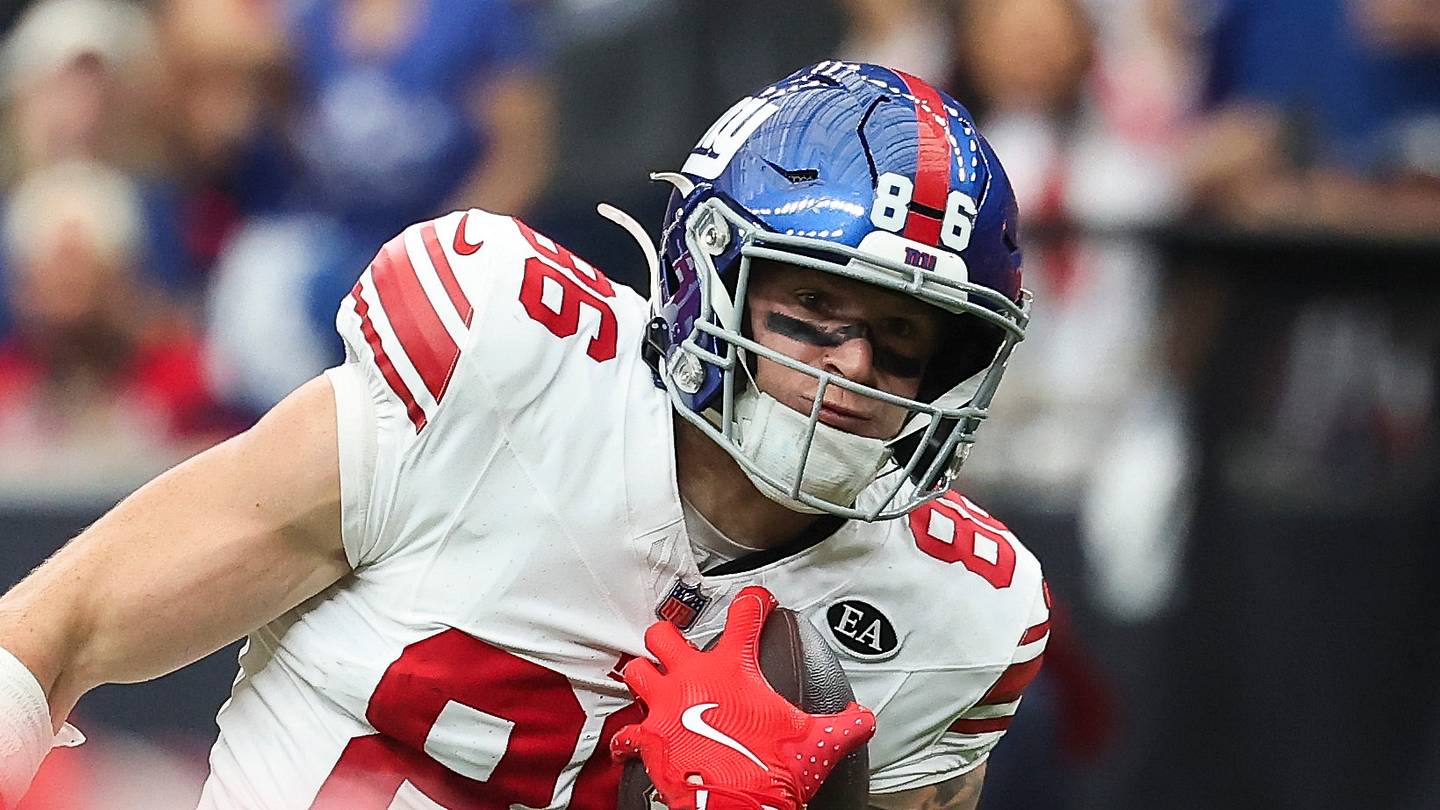 Thomas Fidone's first NFL catch caps memorable Week 7 for Nebraska alumni