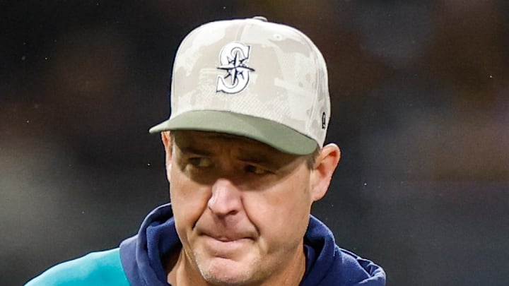 Seattle Mariners manager Dan Wilson (6) makes a pitching change during the eighth inning against the San Diego Padres at Petco Park on May 17. 