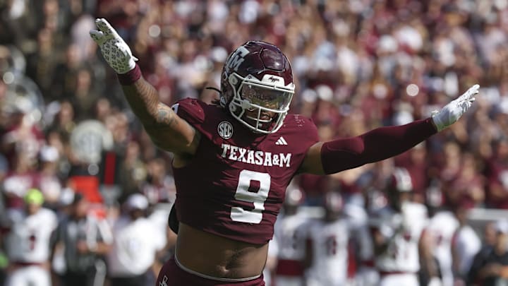 Texas A&M Aggies defensive end Cashius Howell reacts after a defensive play against the South Carolina Gamecocks 